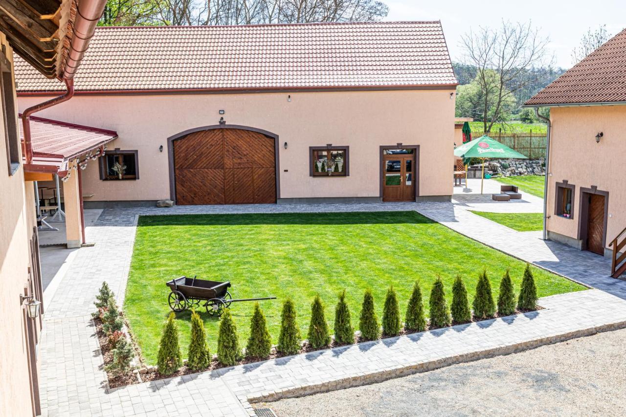 Apartmány Pod Řípem Roudnice nad Labem Esterno foto