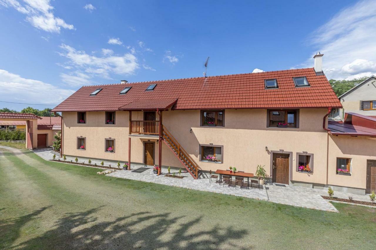 Apartmány Pod Řípem Roudnice nad Labem Esterno foto